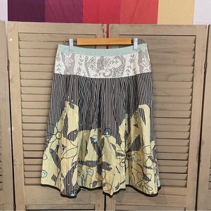 CAbi Women’s Size 6 Cream+Blue Retro Treasure Skirt w/Stripes and Floral pattern